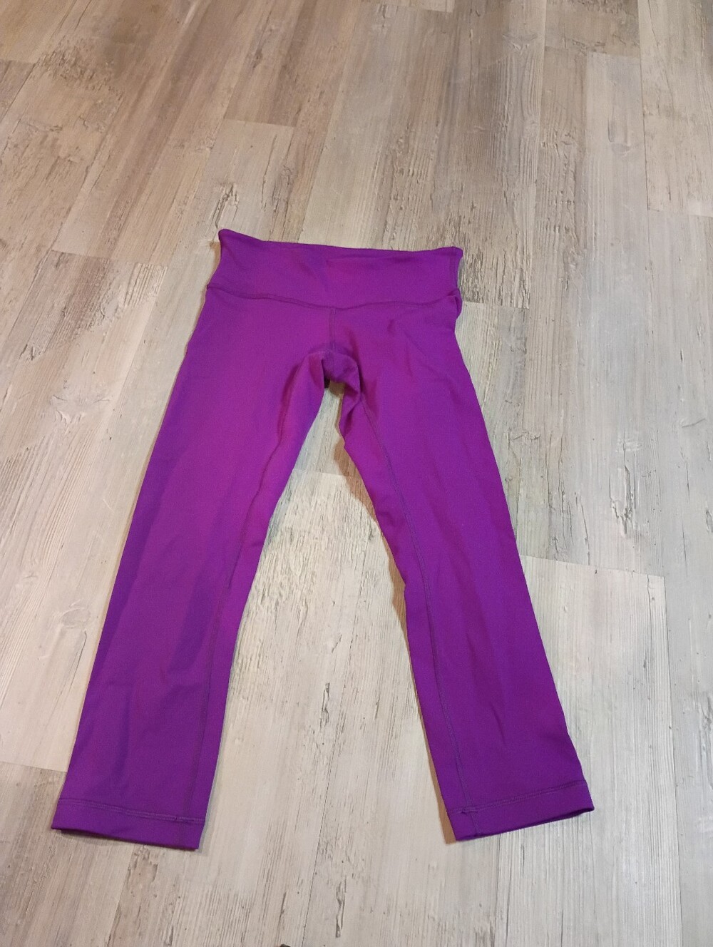 Lululemon - Picture 2 of 5